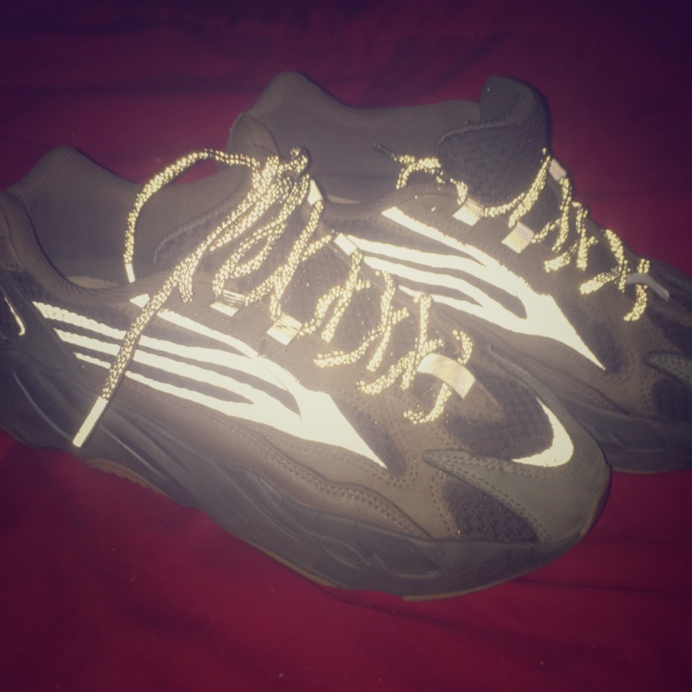 Used Yezzy 700
